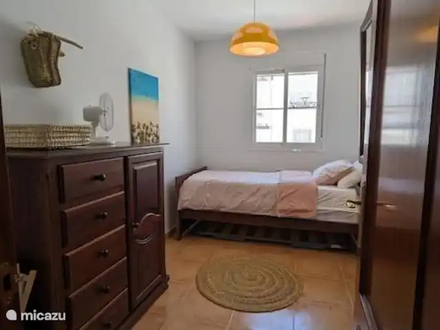 Casita de la Luz con piscina en España, Andalucía, Vejer de la Frontera - casa vacacional Dormitorio 3 con cama nido