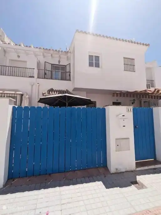 Frente Casita de la Luz