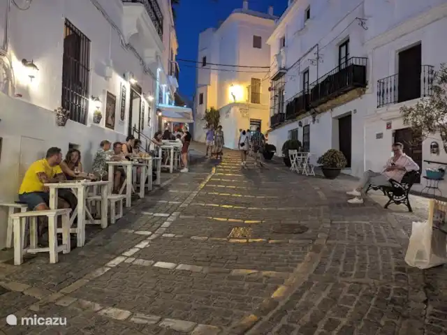 Casita de la Luz con piscina en España, Andalucía, Vejer de la Frontera - casa vacacional El pueblo por la noche