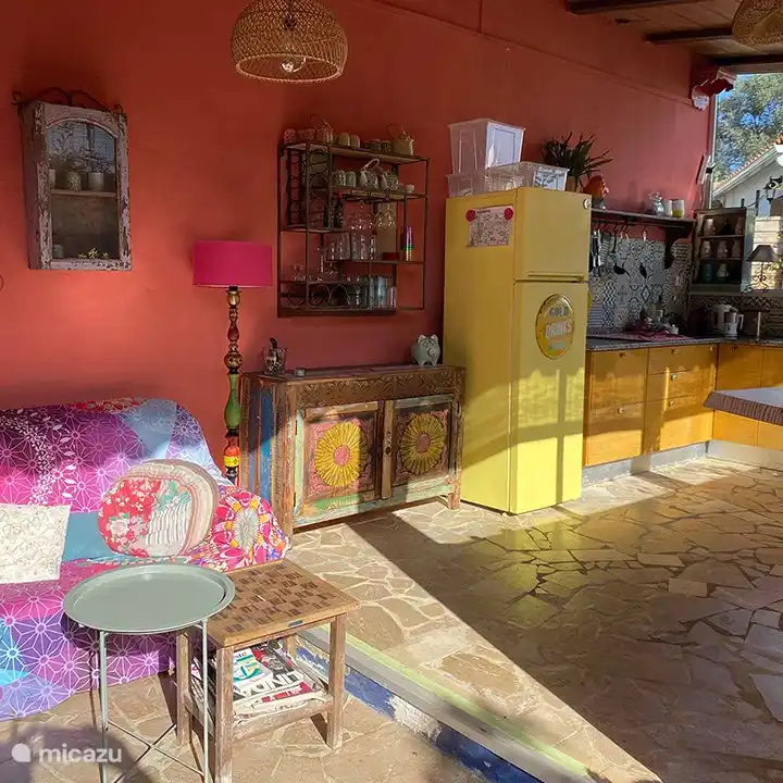 Gemütliche überdachte Außenküche