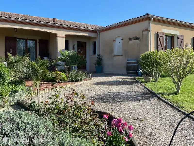 Aux Trois Mûriers | France, Lot-et-Garonne, Villeneuve-sur-Lot - Chambres d'hôtes Aux Trois Mûriers | France, Lot-et-Garonne, Villeneuve-sur-Lot - Chambres d'hôtes