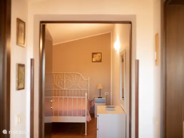 Il Melograno, tussen heuvels en zee huren in Italië, Toscane, Guardistallo - appartement Slaapkamer 2 met tweepersoonsbed