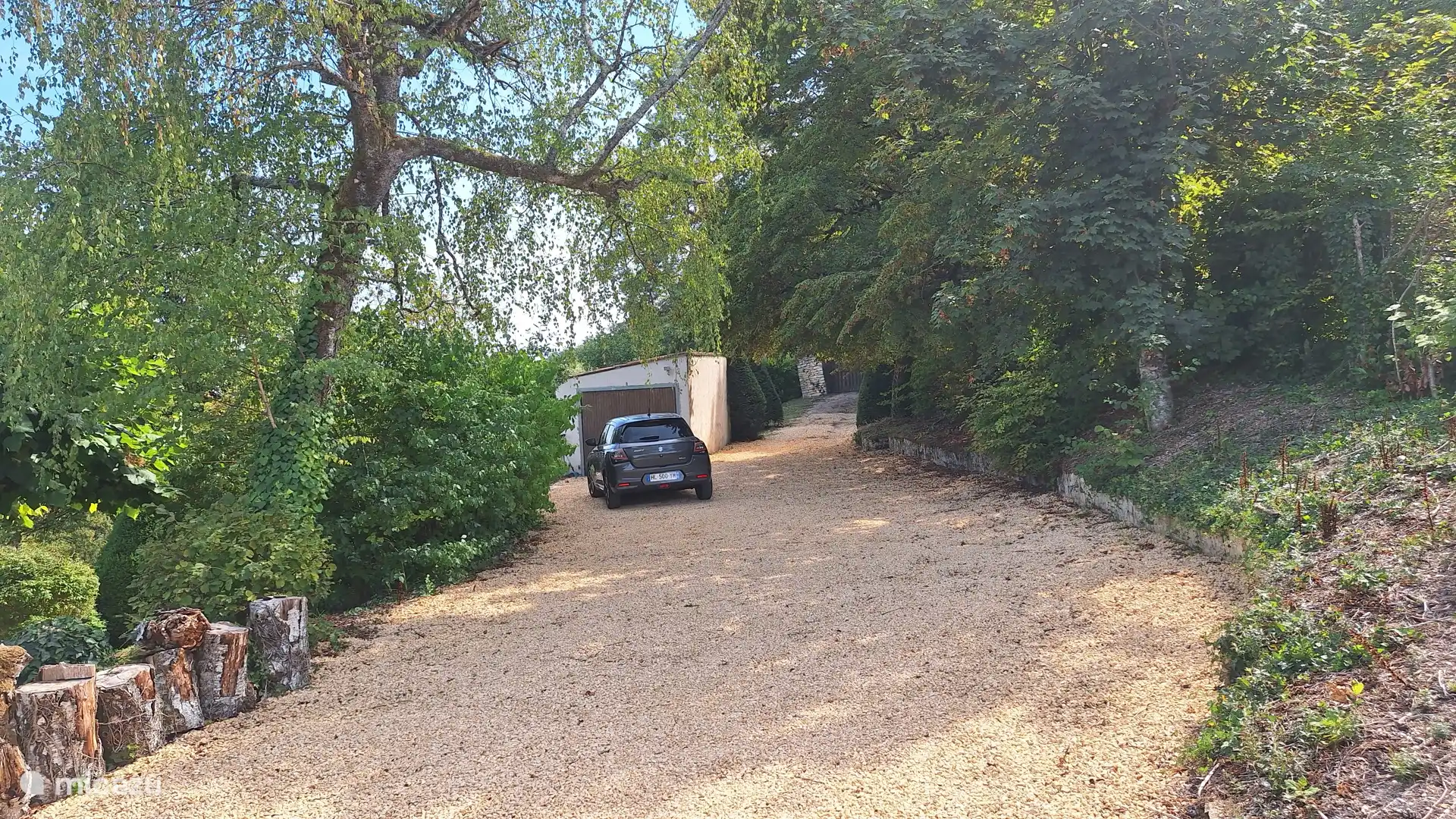 voldoende parkeergelegenheid.