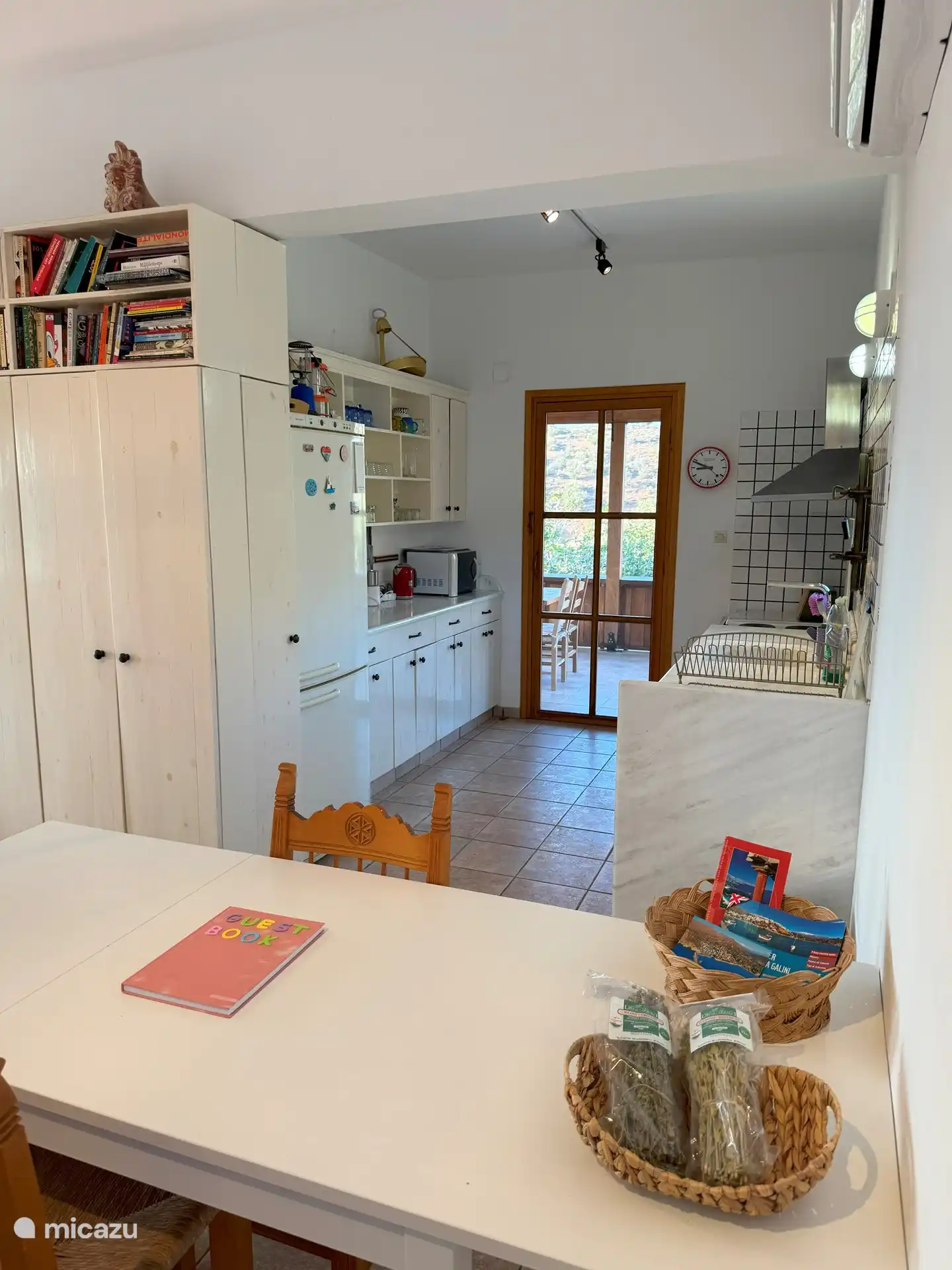 Eettafel en keuken 1e etage