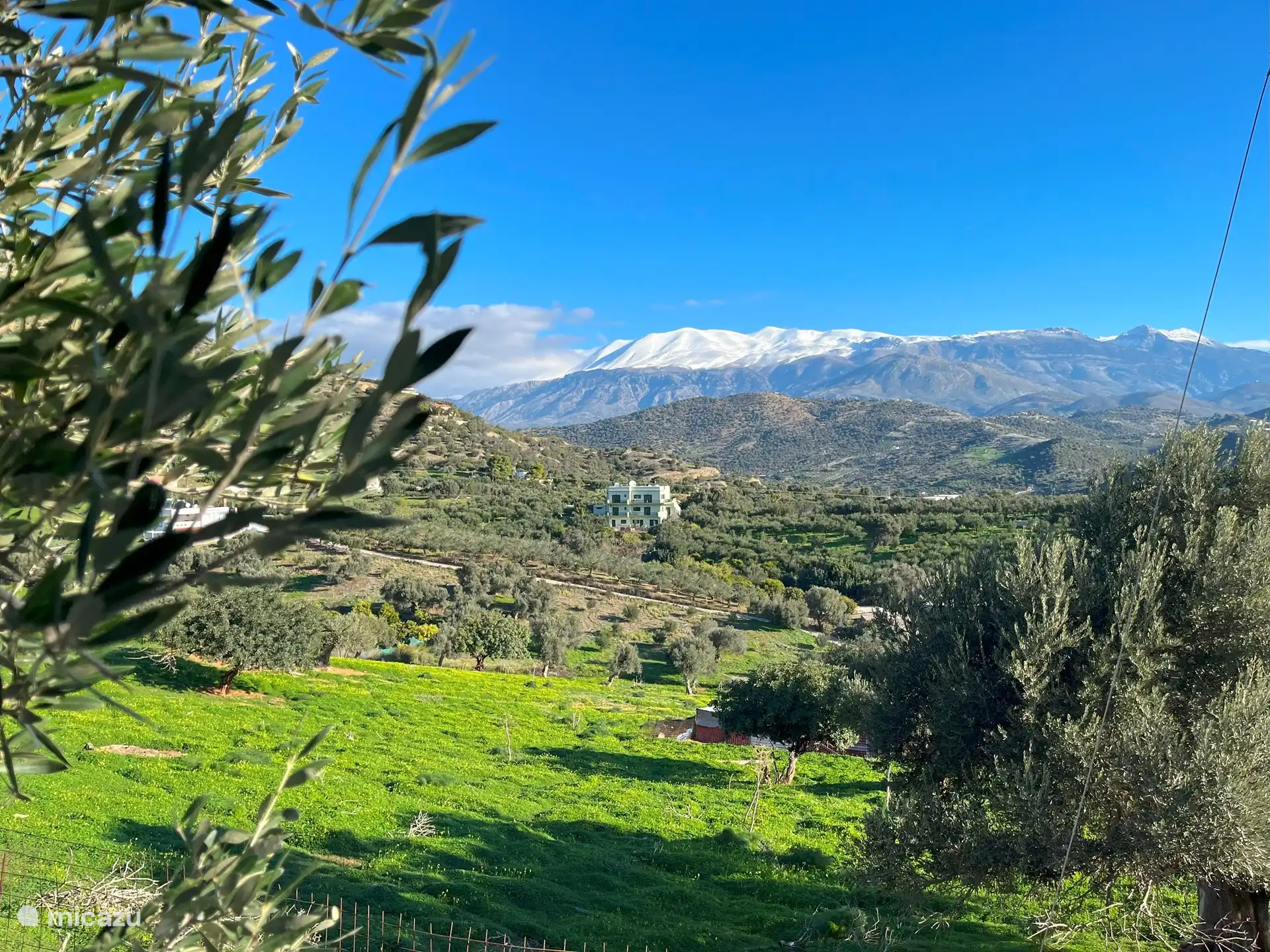 Uitzicht aan de linkerzijde van de villa