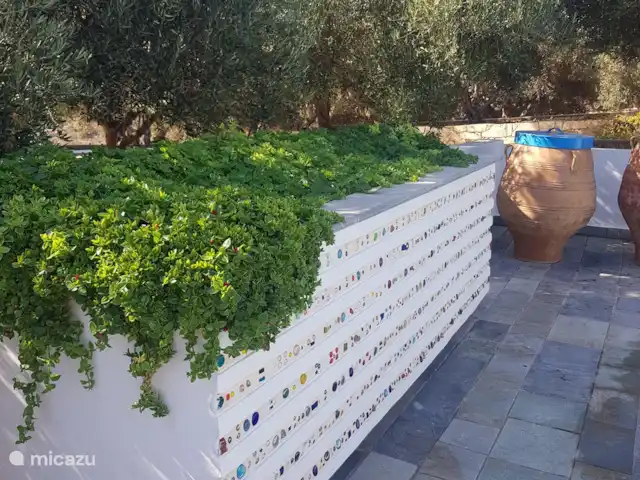 Olivar Villa Serenity en Grecia, Creta, Agia Galini - villa Obra de arte de un artista conocido junto a la piscina