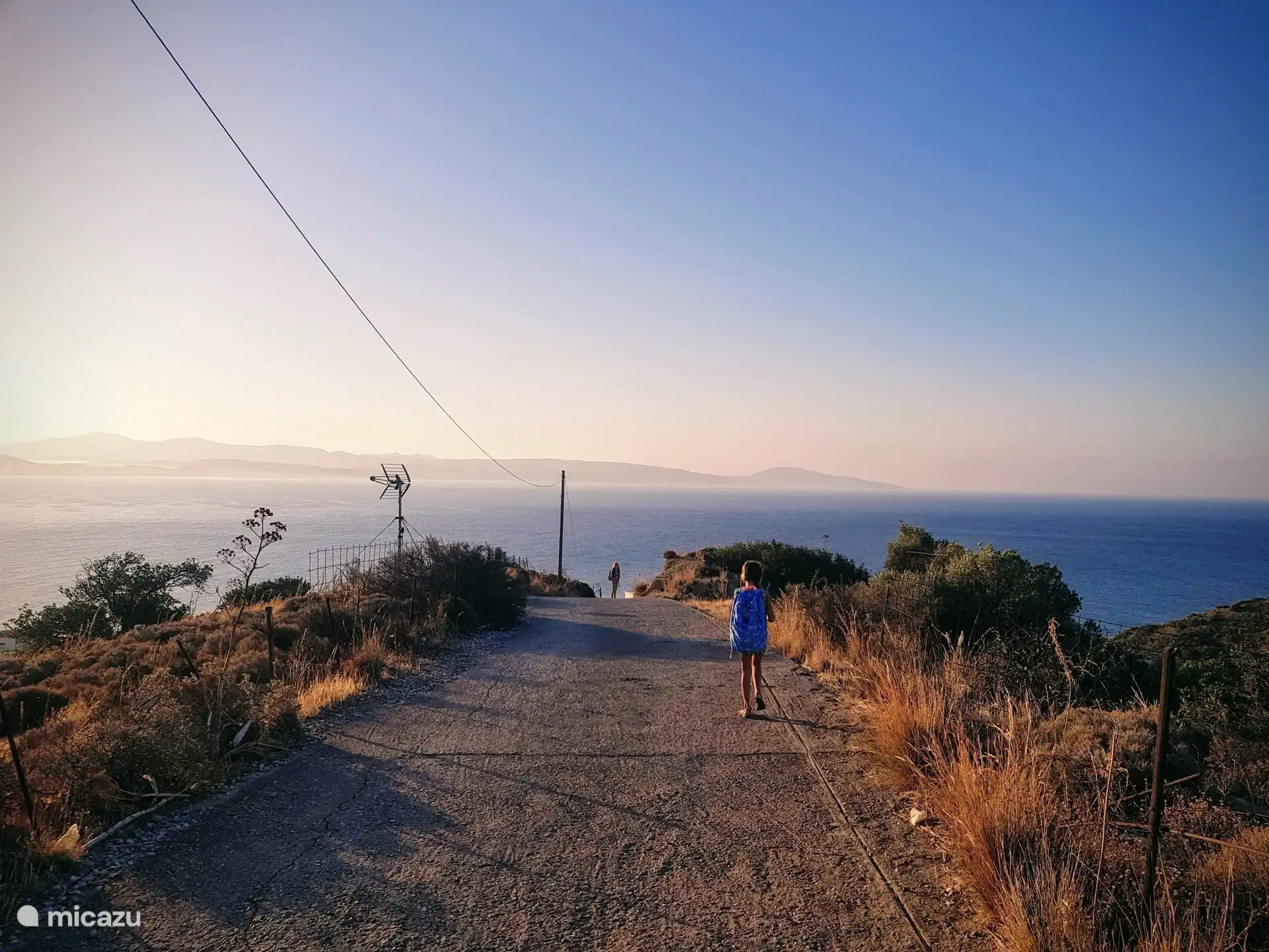 Weg naar beneden richting het dorp