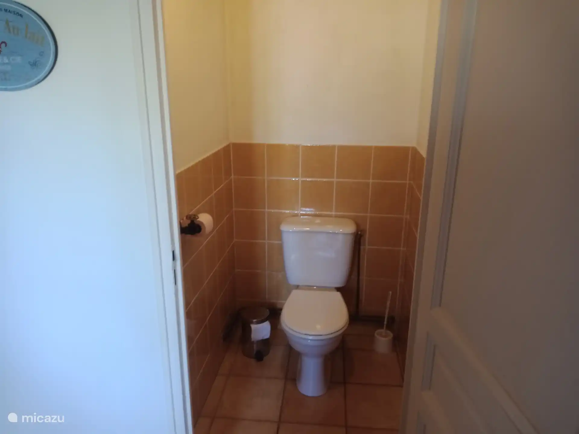 Apart toilet