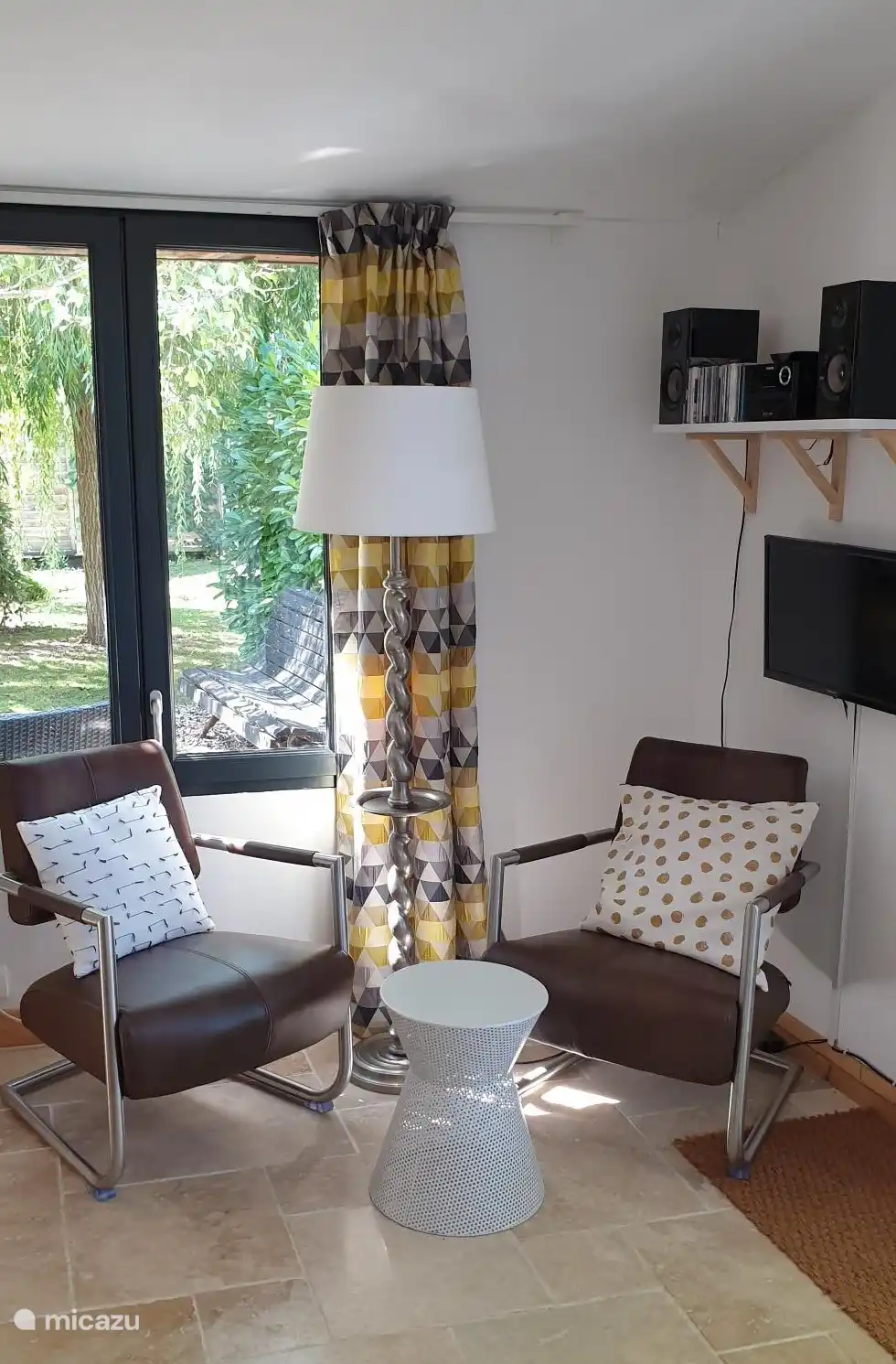 The Water Lilies lounge