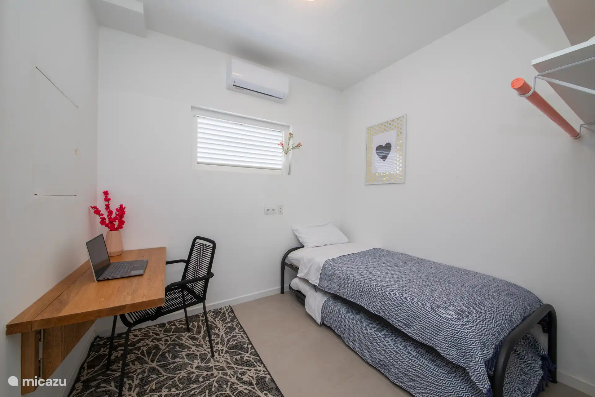 Viertes Schlafzimmer mit ausziehbarem Bett für kleine Kinder