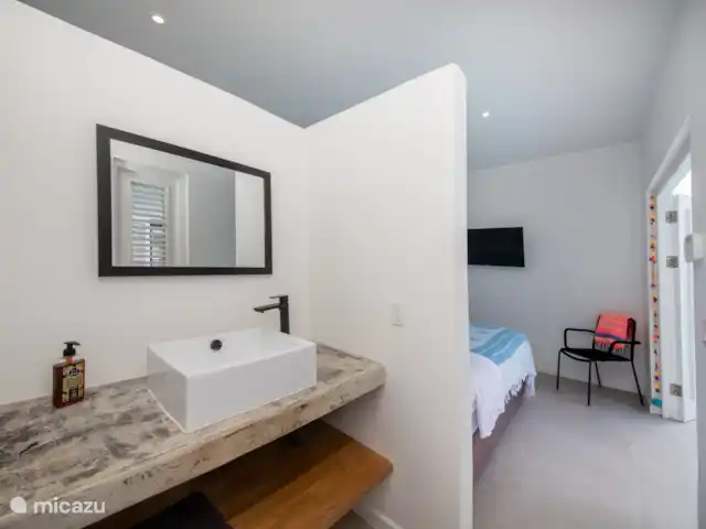 Curaçaovilla de rêve | Curaçao, Banda Ariba (est), Jan Thiel - villa Chambre principale avec salle de bain attenante et lit king-size