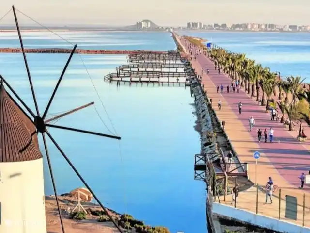 Villa la Vida - piscina (climatizada) en España, Murcia, Santiago de la Ribera - villa Las lagunas saladas de Lo Pagán; Baños de barro terapéuticos.