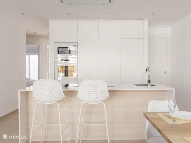 Villa la Vida - piscina (climatizada) en España, Murcia, Santiago de la Ribera - villa Cocina abierta y moderna totalmente equipada.