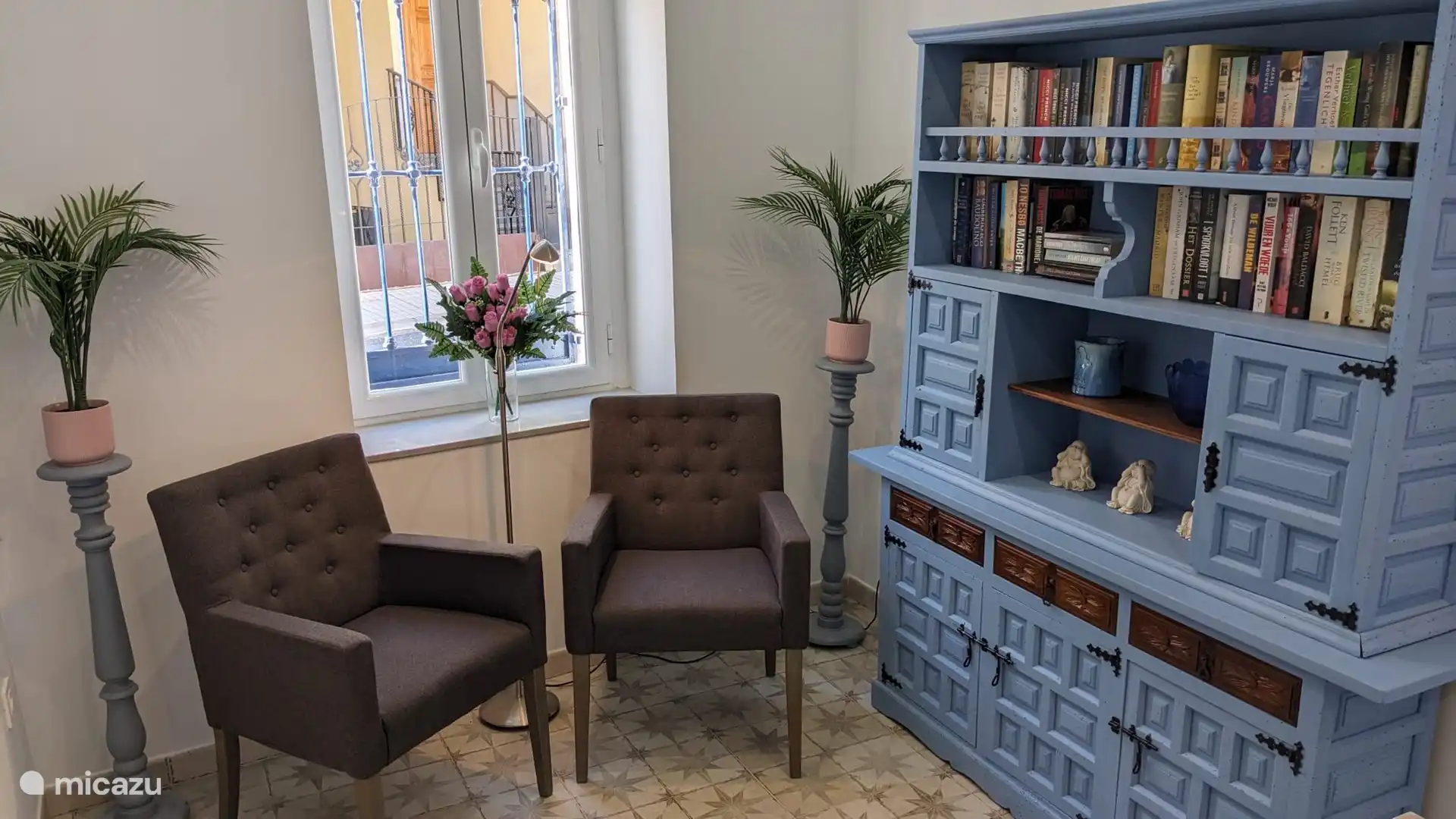 Wohnzimmer: Bibliothek