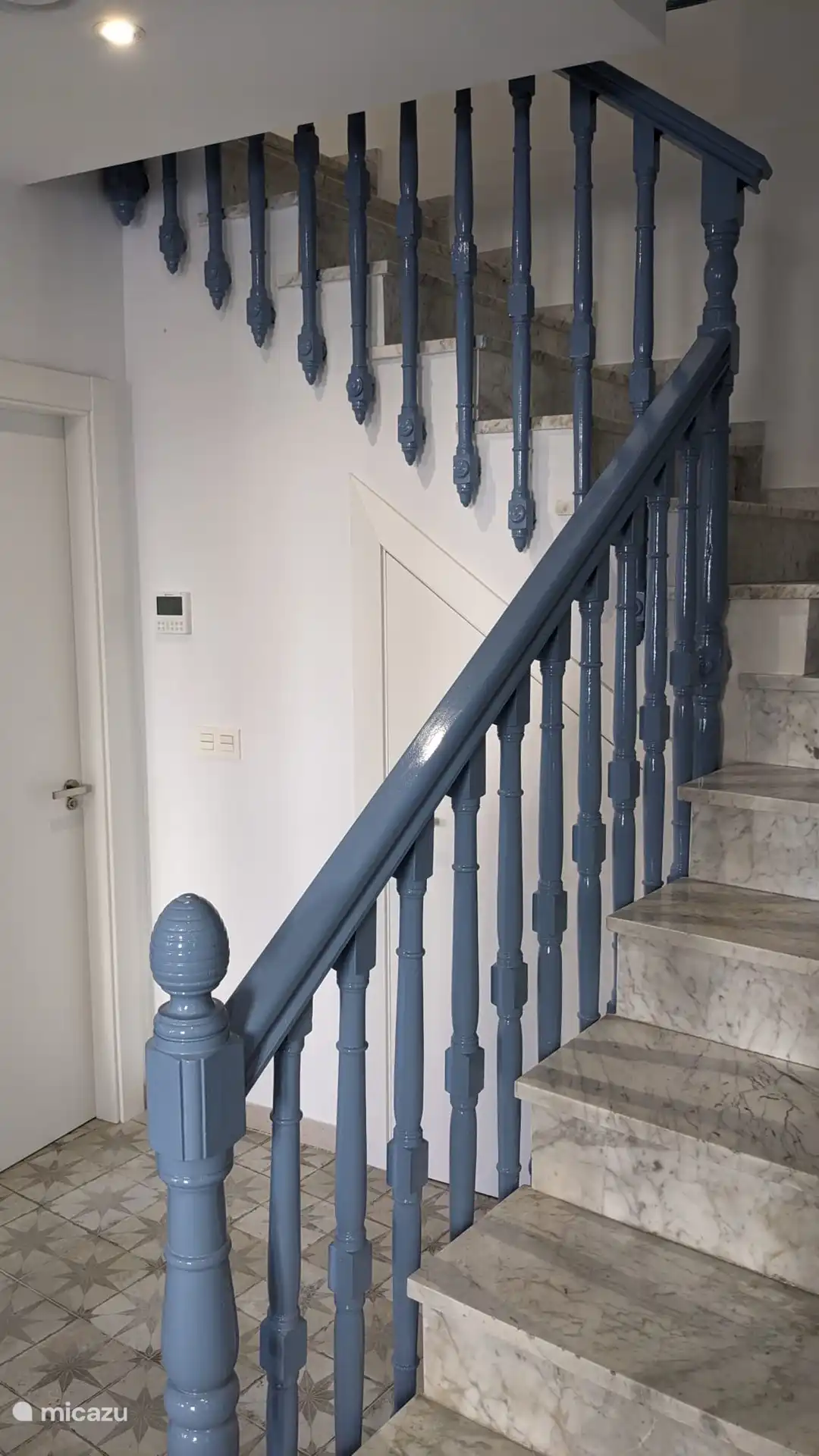 Treppe in den ersten Stock