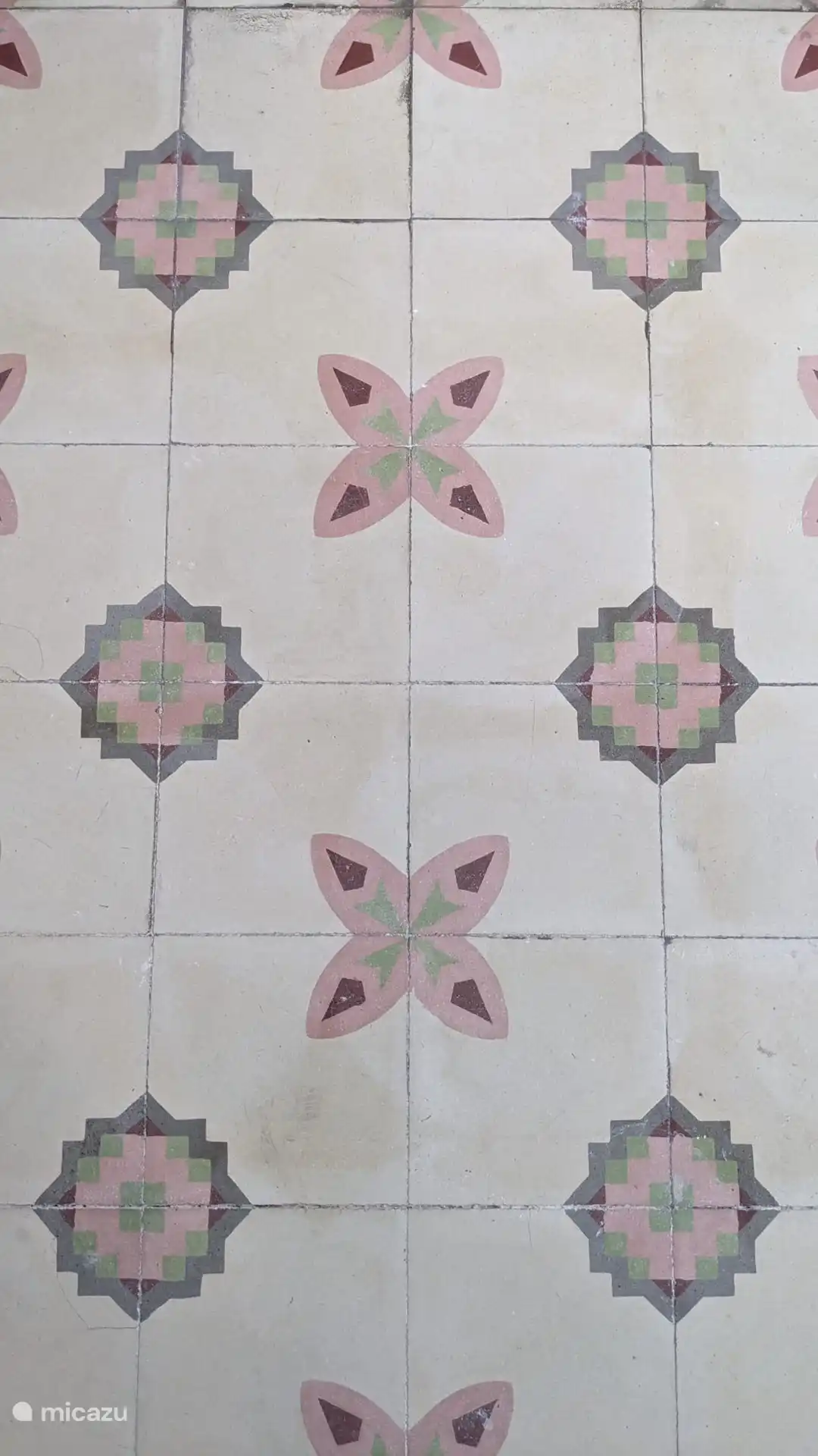 Hauptschlafzimmer: originale Bodenfliesen