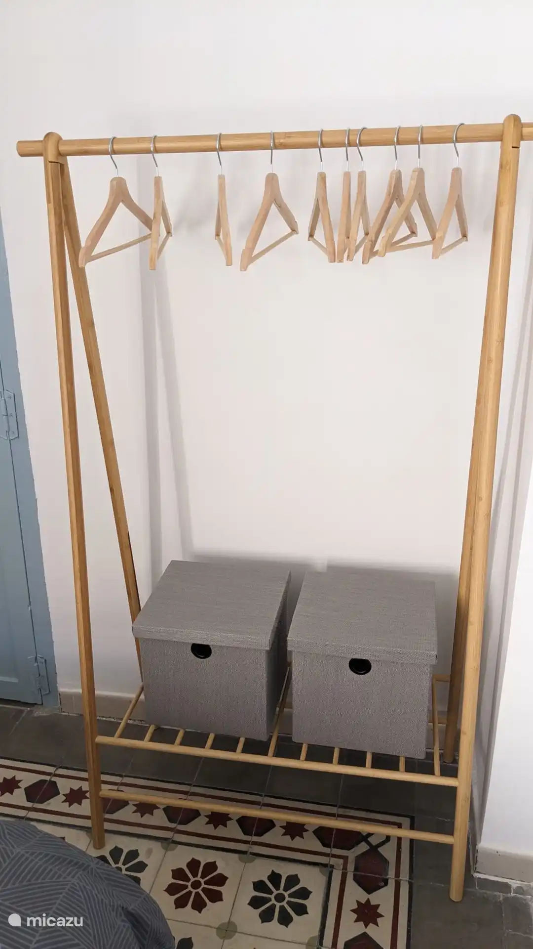 2. Schlafzimmer: Kleiderständer