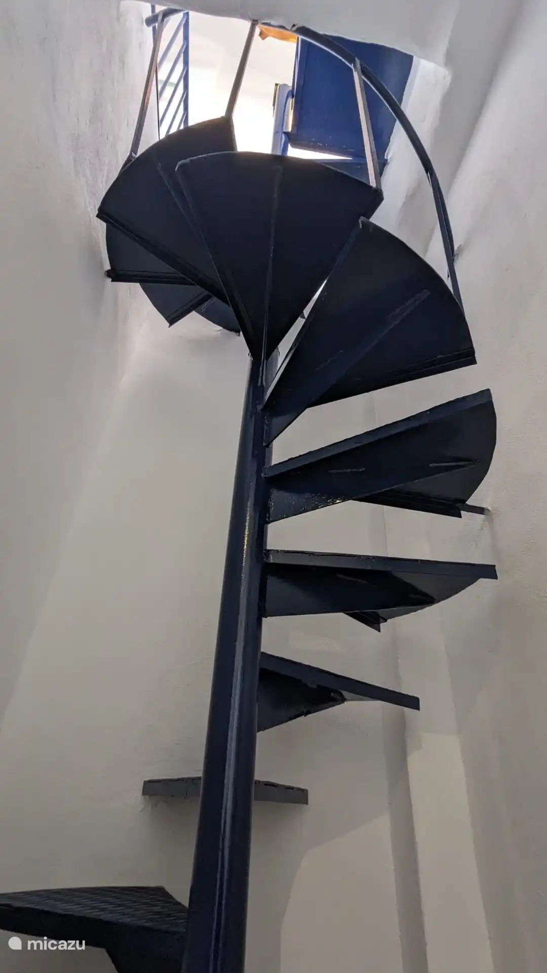 Wendeltreppe in den zweiten Stock