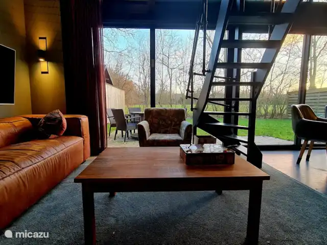 Nuestra propia base en Países Bajos, Frise, Ternaard - casa vacacional Salón