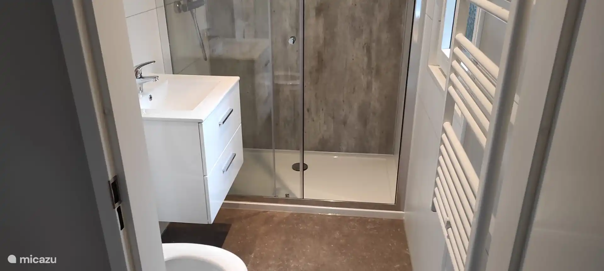 inloopdouche met toilet