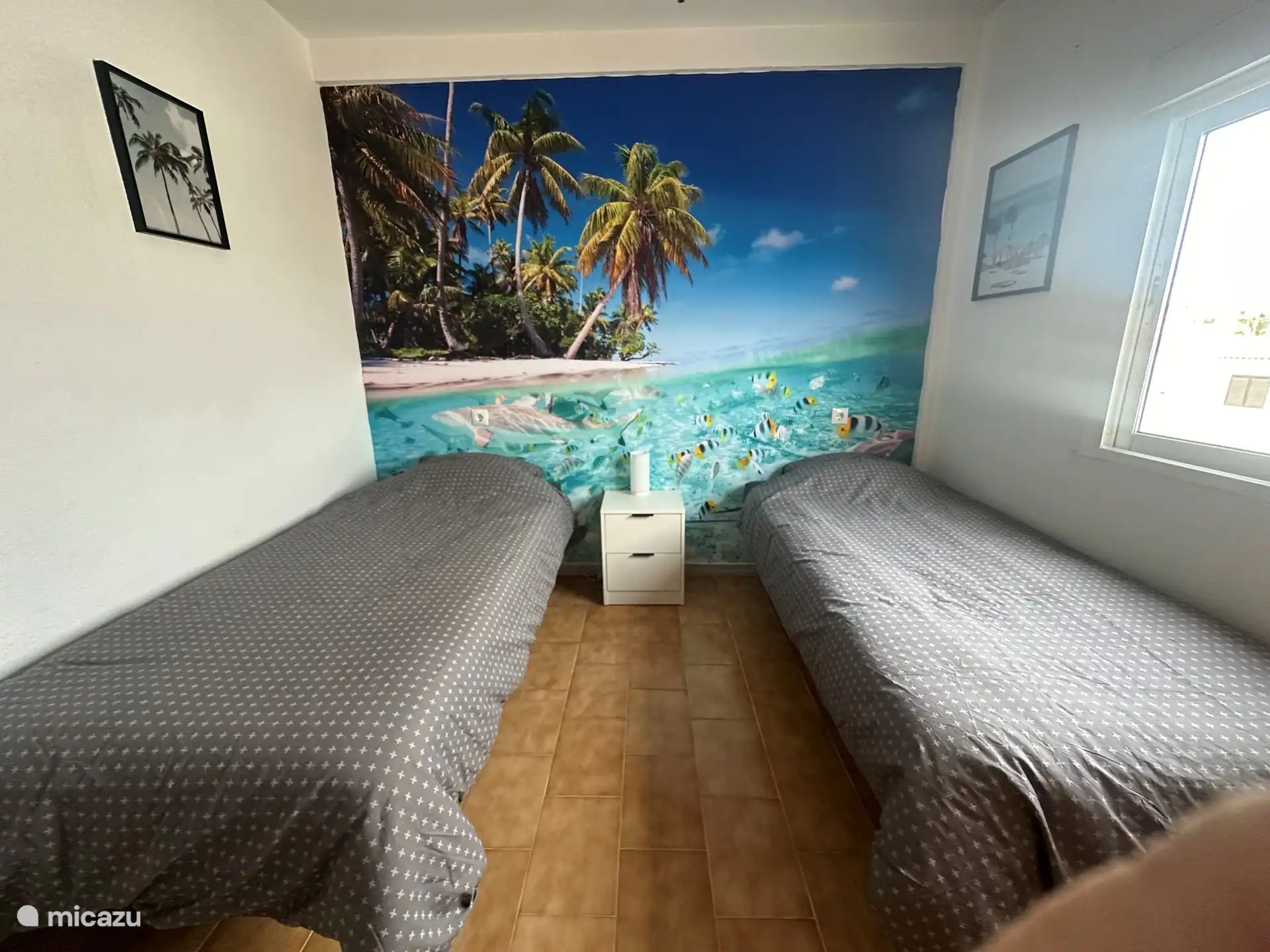 Dormitorio con 2 camas individuales