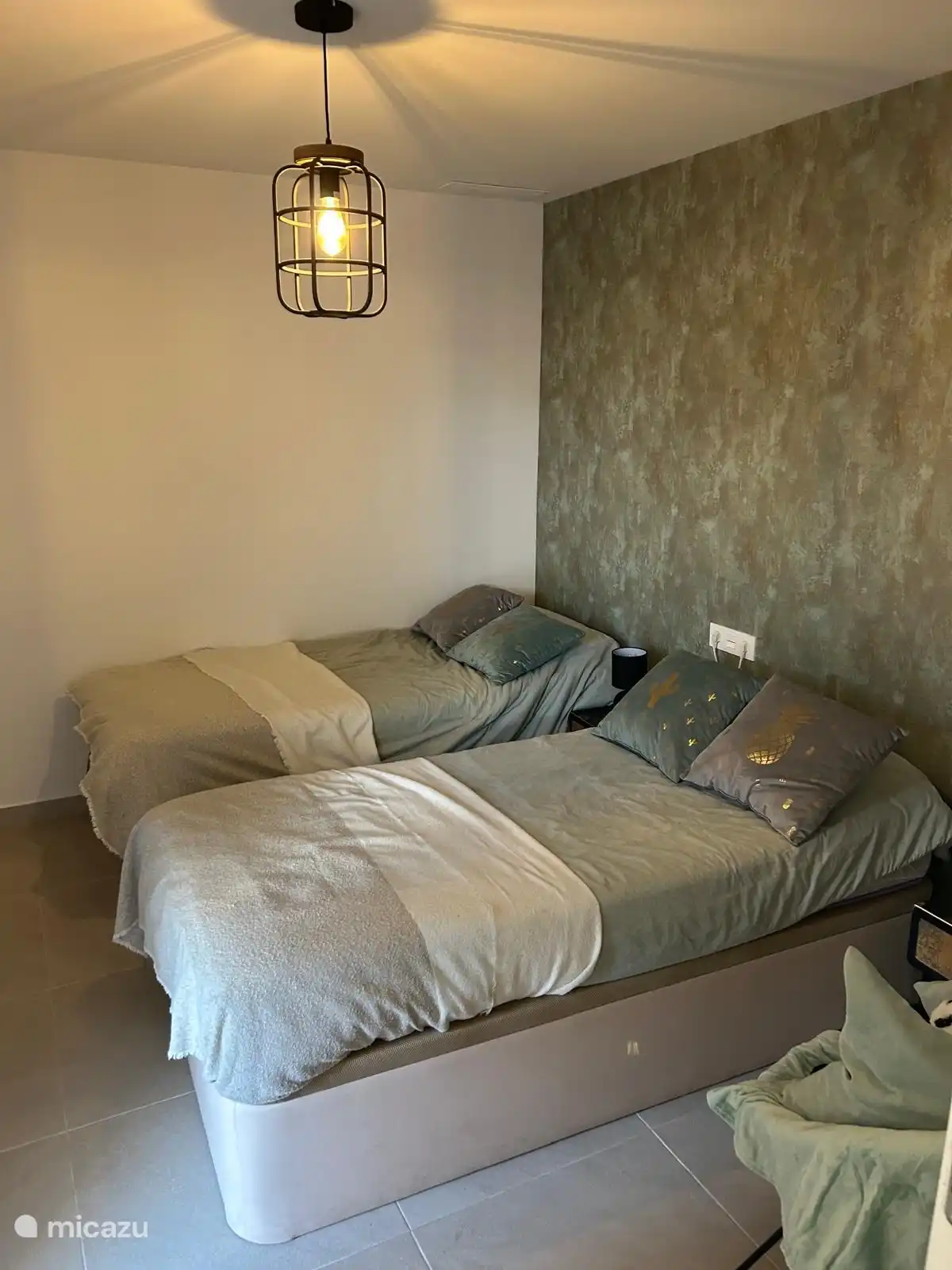 Schlafzimmer mit 2 Einzelbetten