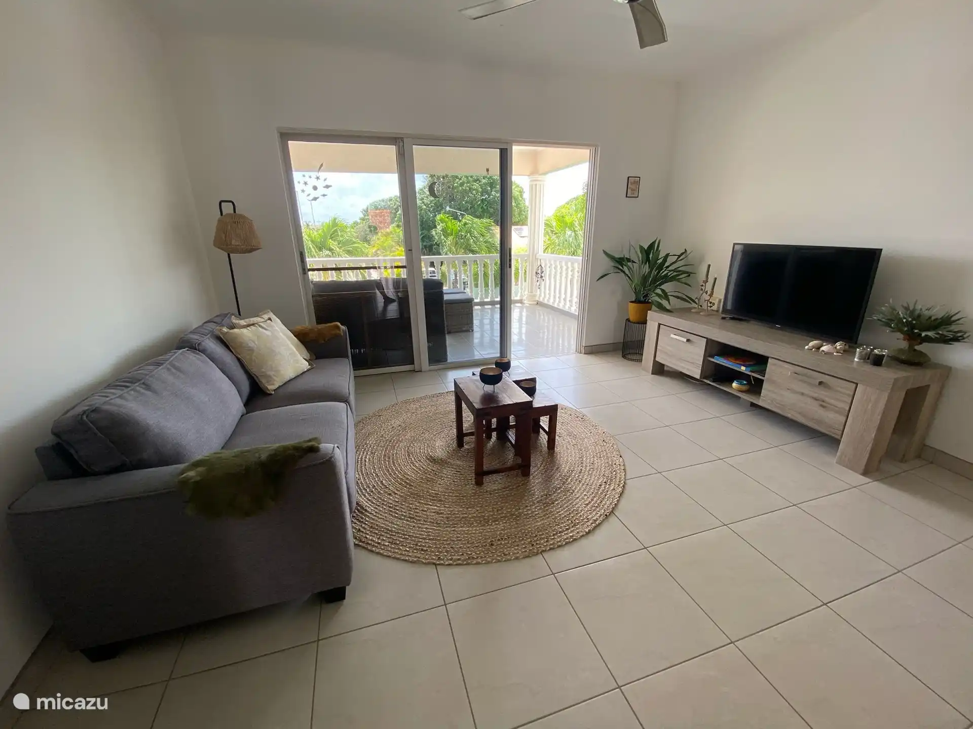 Wohnzimmer mit Smart-TV