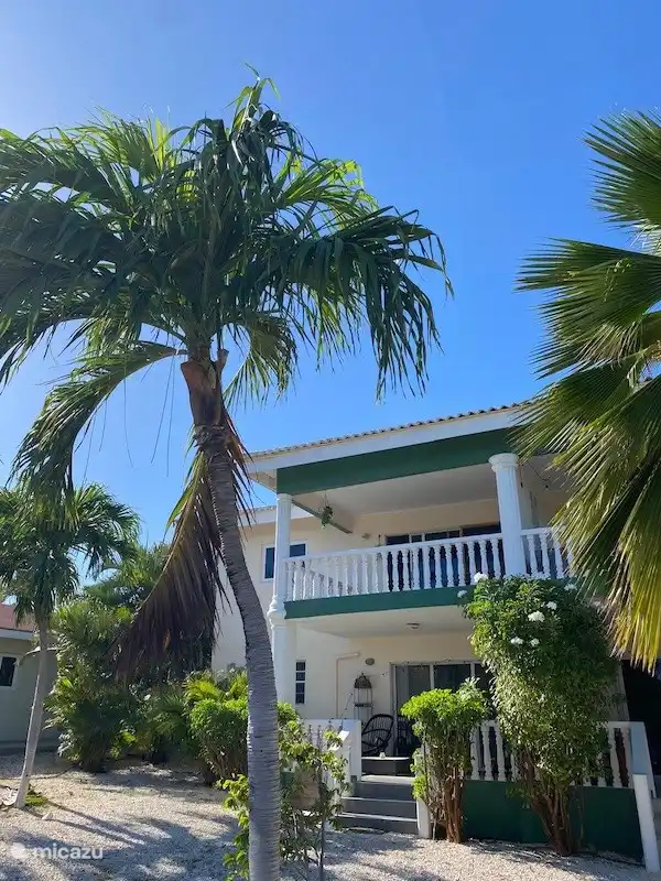 Vorderseite der Casa Pina Curaçao