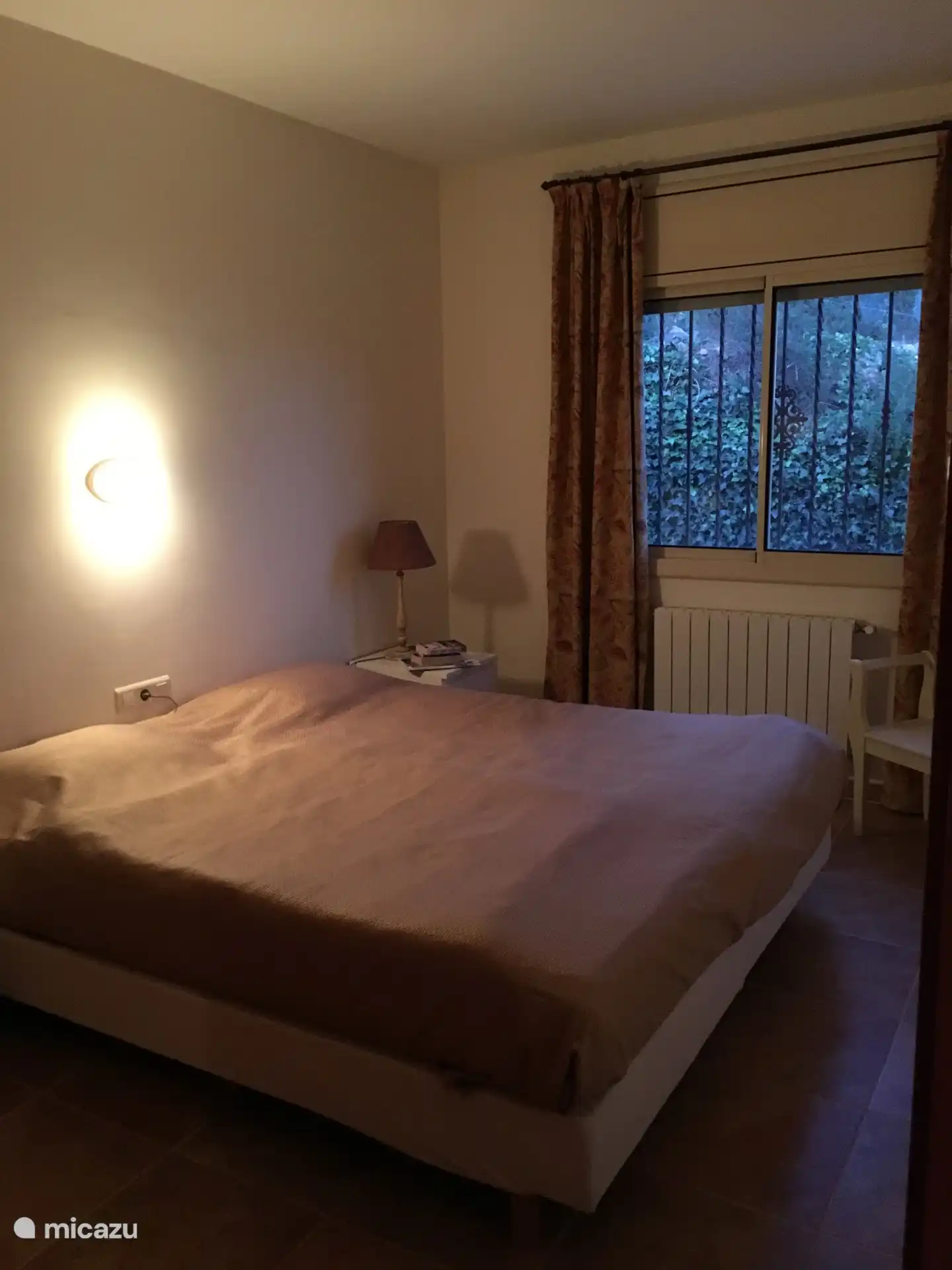 Zweites Schlafzimmer mit Doppelbett