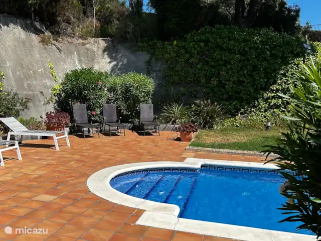 villa huren in Spanje, Costa Brava, Sant Feliu de Guíxols – Villa Casanova  Inloop zwembad