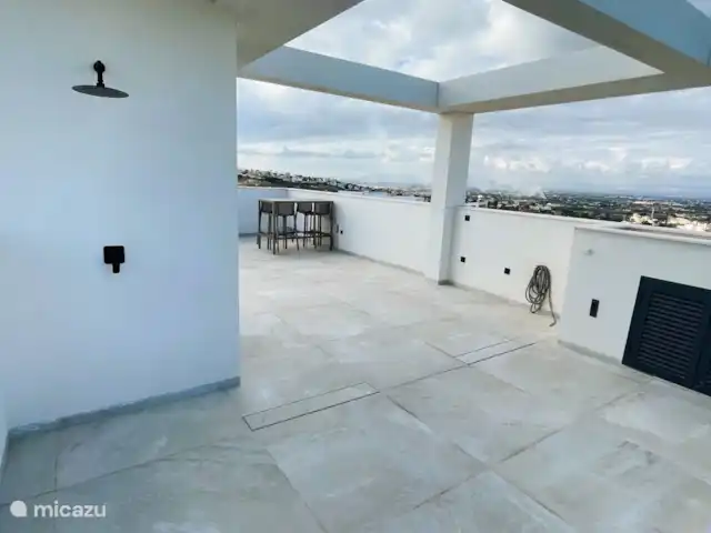 Casa Vista Mar piscine privée et ascenseur | Espagne, Costa Blanca, Rojales - appartement La spacieuse terrasse privée sur le toit avec piscine privée, coin salon et salle à manger