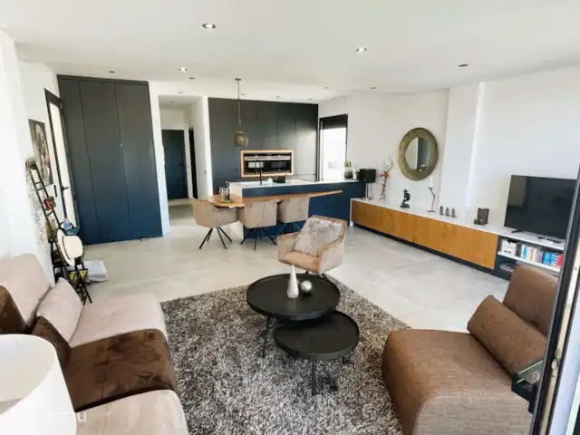 Casa Vista Mar piscine privée et ascenseur | Espagne, Costa Blanca, Rojales - appartement Salon spacieux avec coin salon confortable et cuisine entièrement équipée