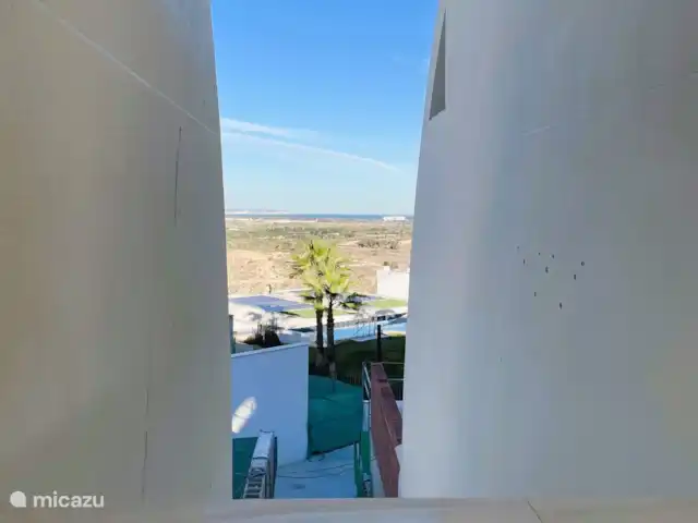 Casa Vista Mar piscine privée et ascenseur | Espagne, Costa Blanca, Rojales - appartement Vue à travers l’une des cages d’escalier