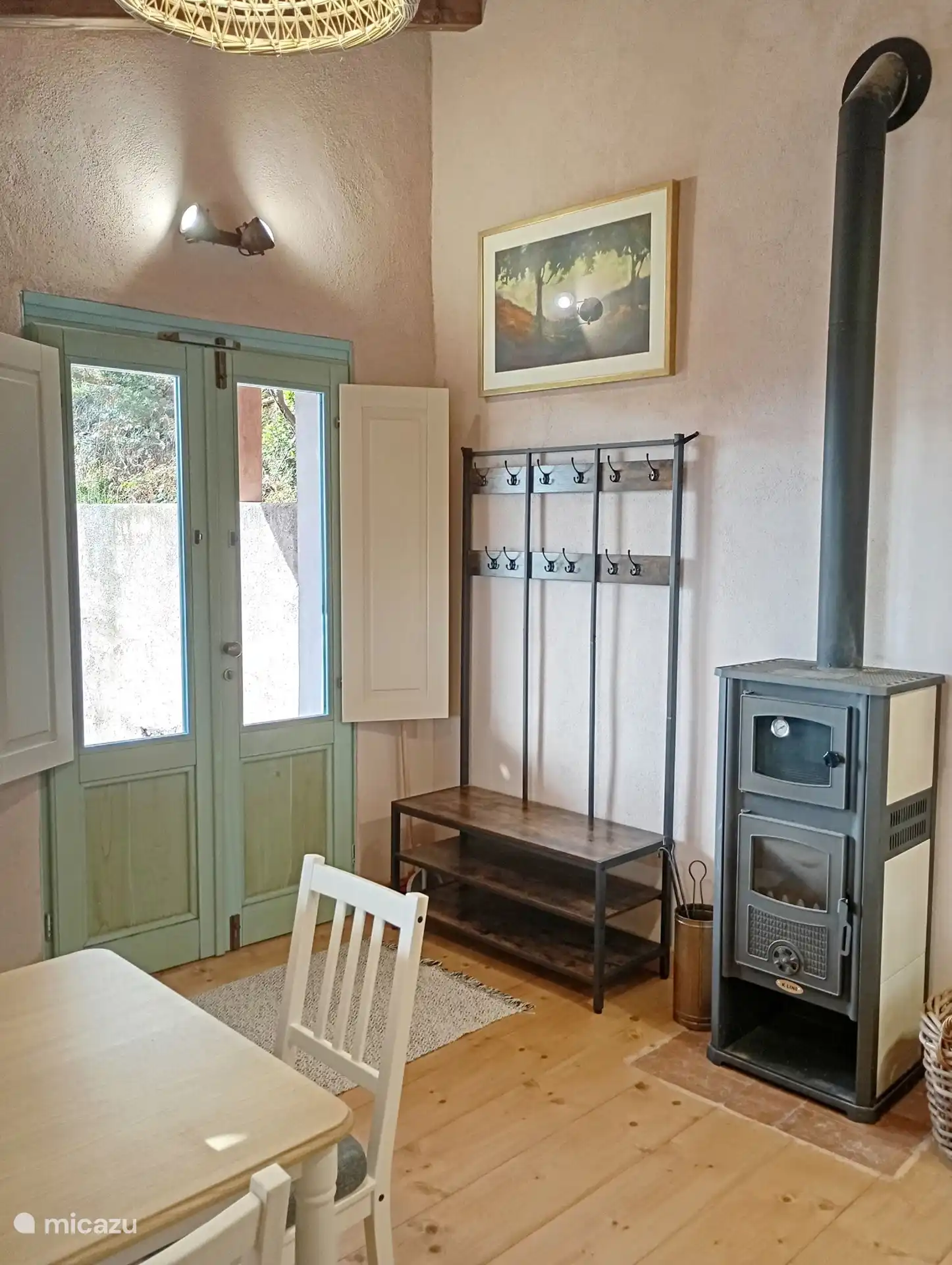 Wohnzimmer mit Küche mit Meerblick