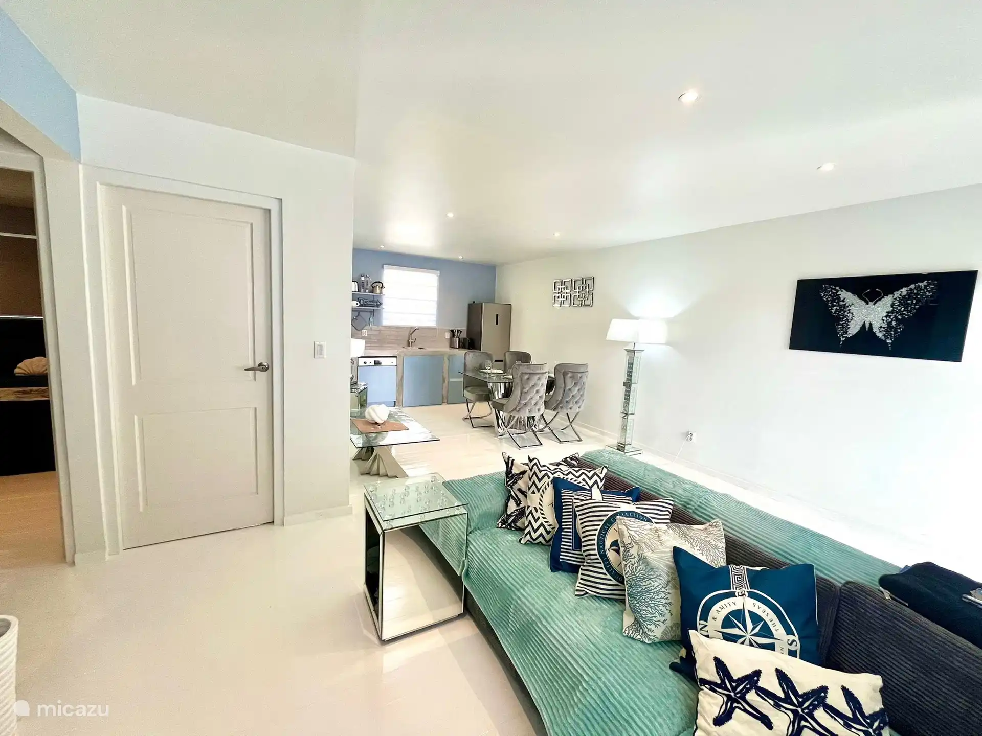 Salon de style plage.