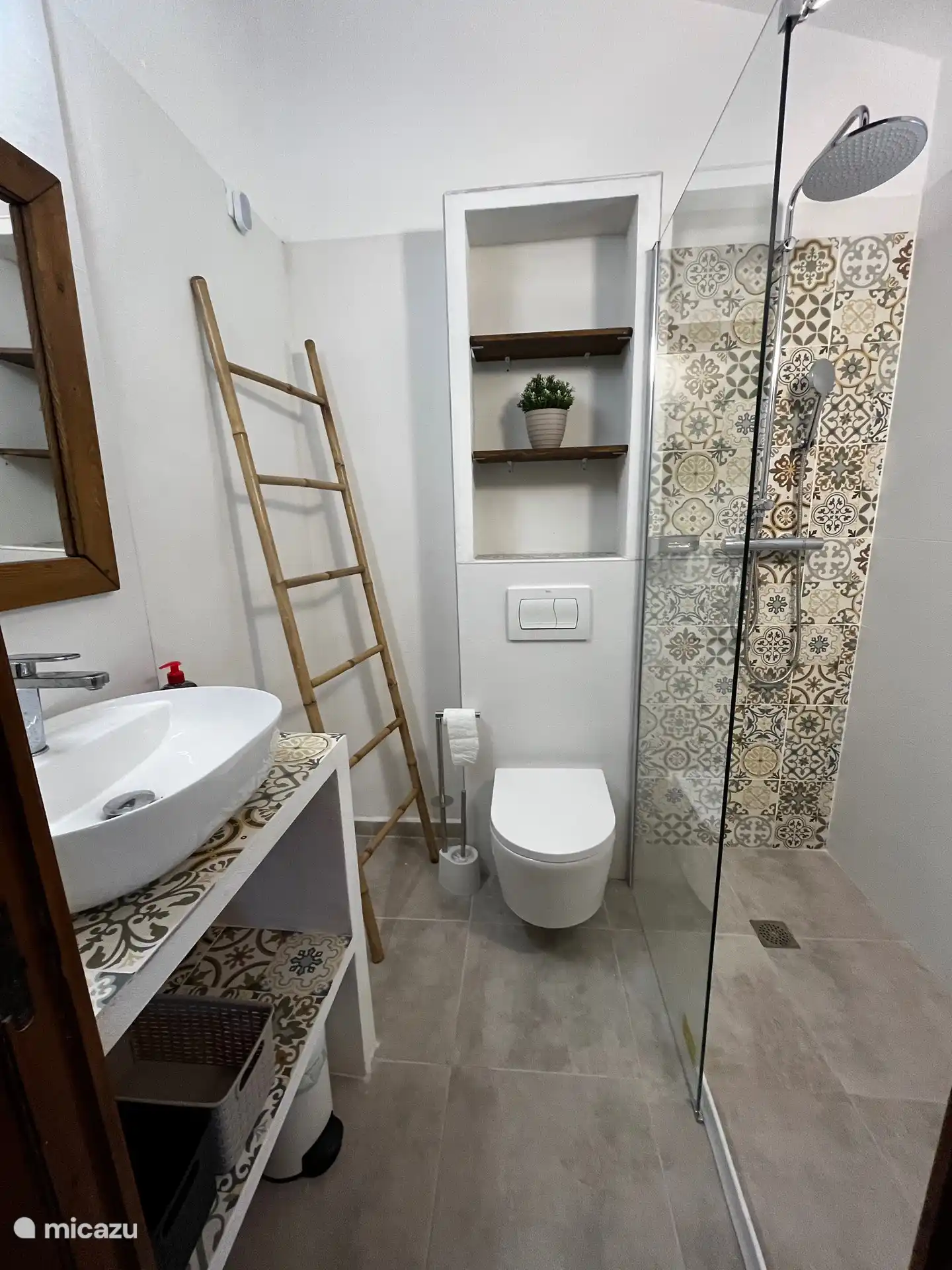 das en-suite Badezimmer des Hauptschlafzimmers