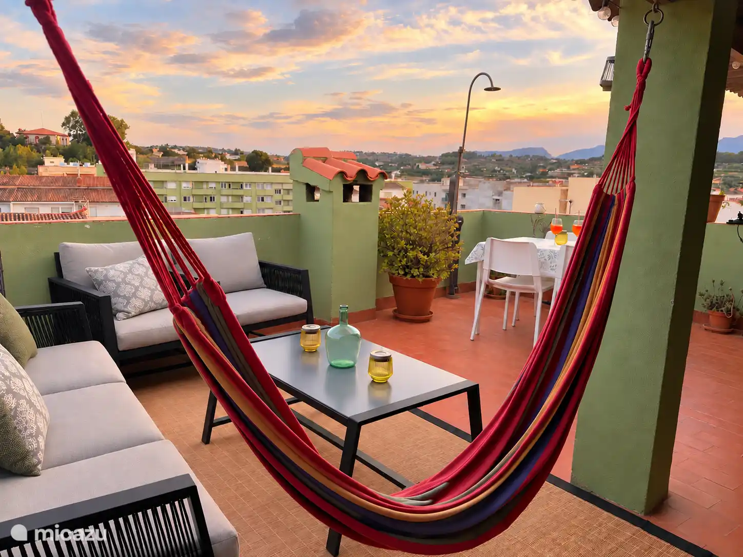 Geräumige Dachterrasse von 35 Quadratmetern mit weitem Ausblick!