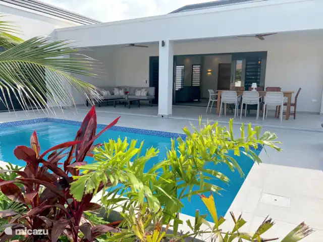 Villa Picobello | Curaçao, Banda Ariba (est), Jan Sofat - villa Belle terrasse avec piscine, coin repas, salon et transats