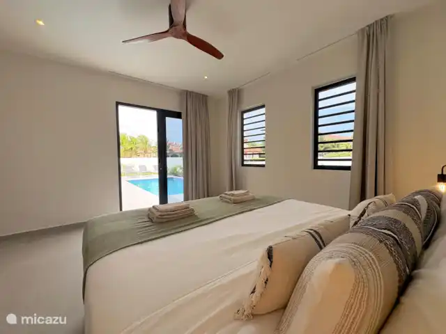 Villa Picobello | Curaçao, Banda Ariba (est), Jan Sofat - villa Chambre parentale 1 donnant sur la piscine et salle de bain attenante