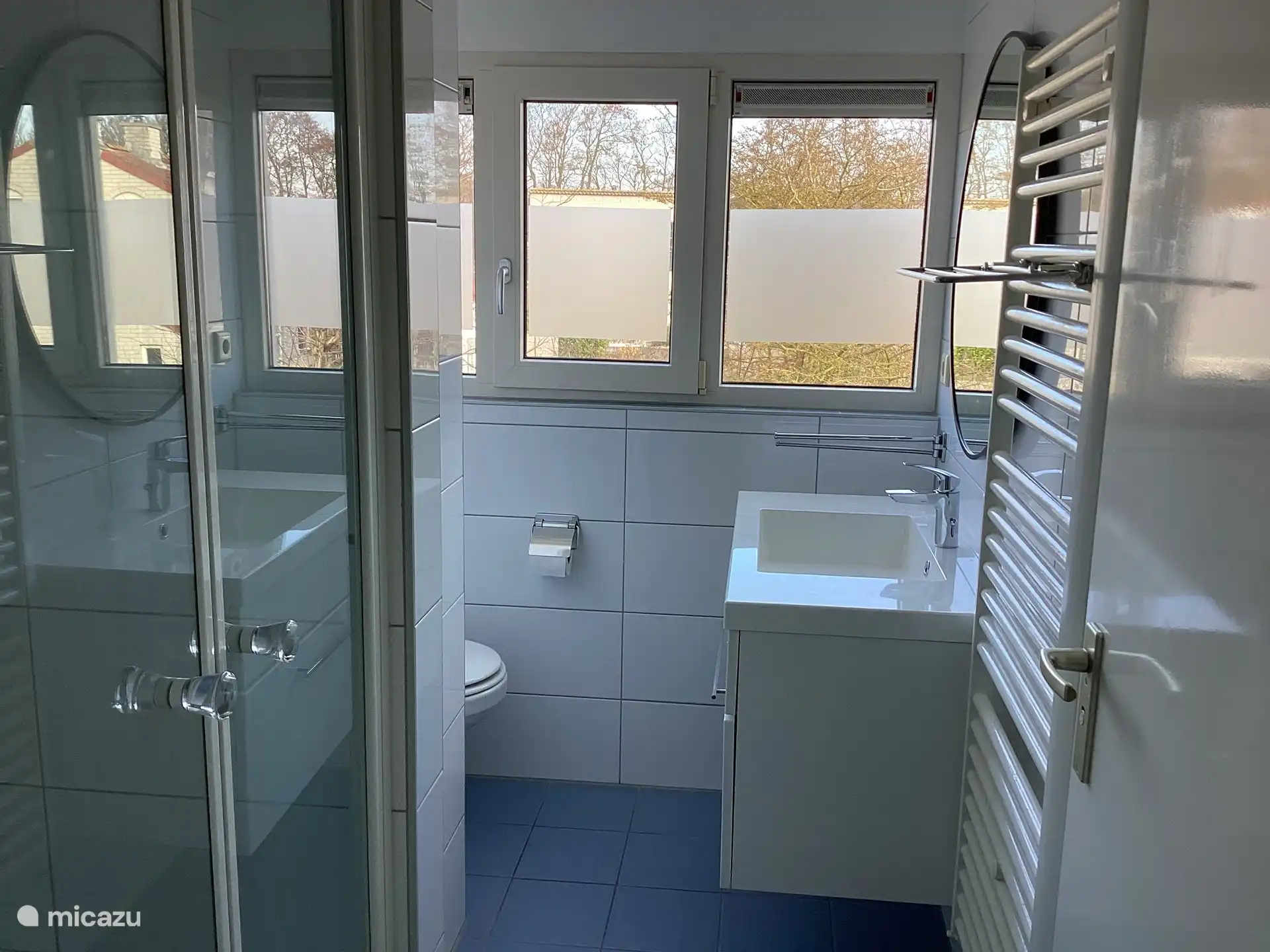 Badezimmer im ersten Stock.