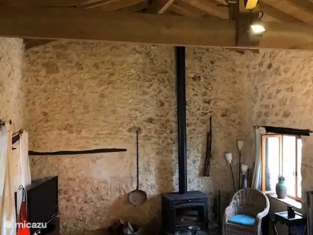 Laurier rose | France, Lot-et-Garonne, Massels - maison de vacances Le salon avec le poêle à bois