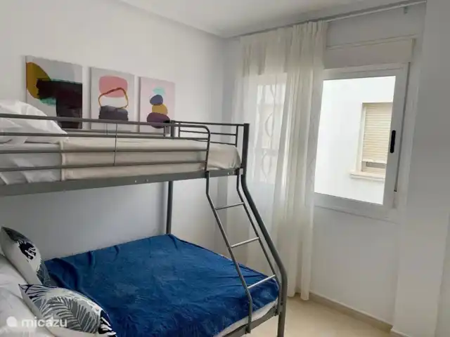 Casa Teuwisse | Espagne, Costa Cálida, Torre Pacheco - maison de vacances Chambre avec lits superposés. Partie inférieure adaptée pour 2 personnes.