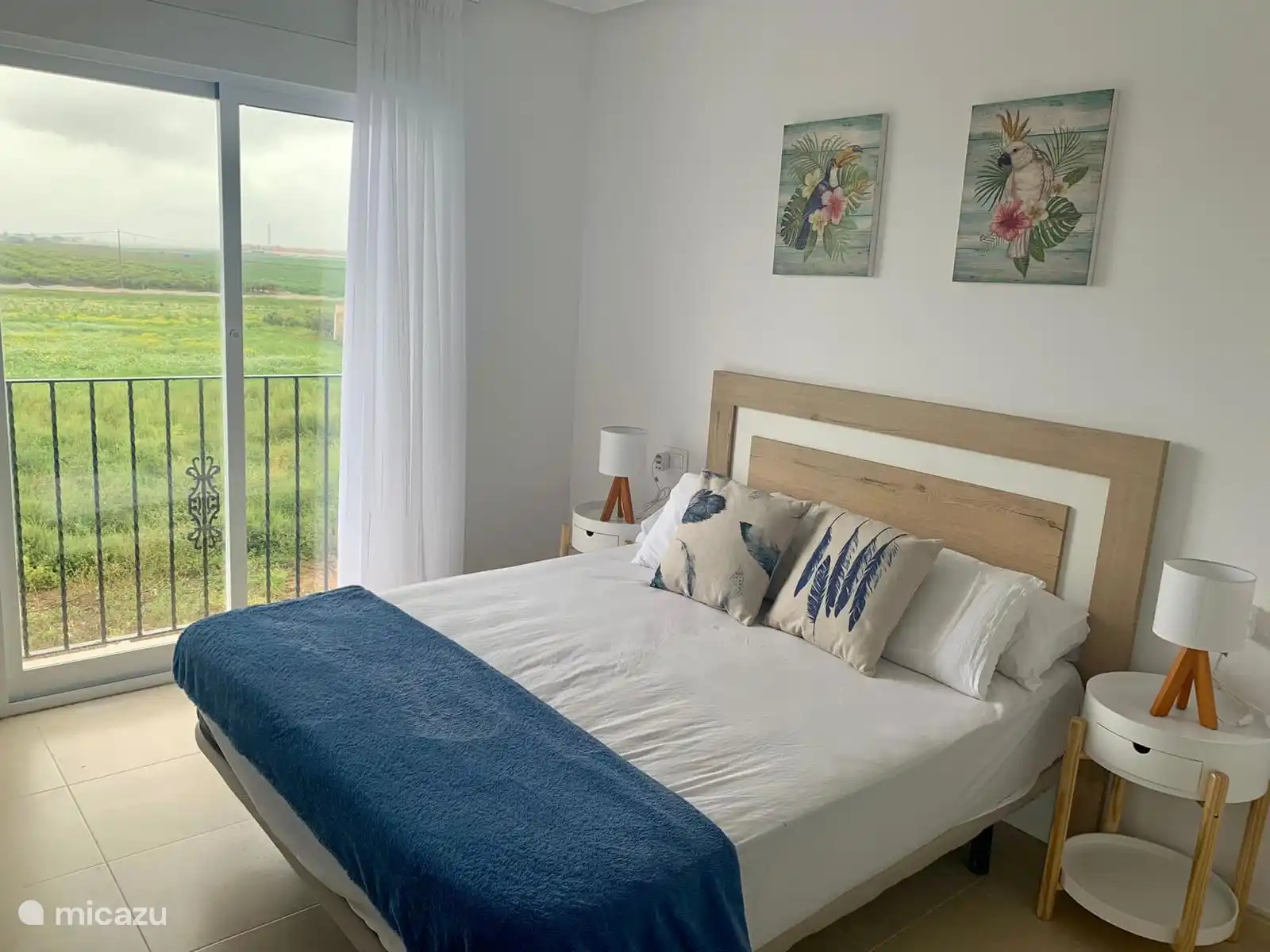 Schlafzimmer mit Doppelbett