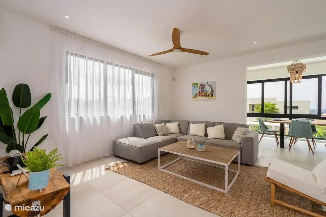 Heerlijke bank om te ontspannen of TV te kijken.