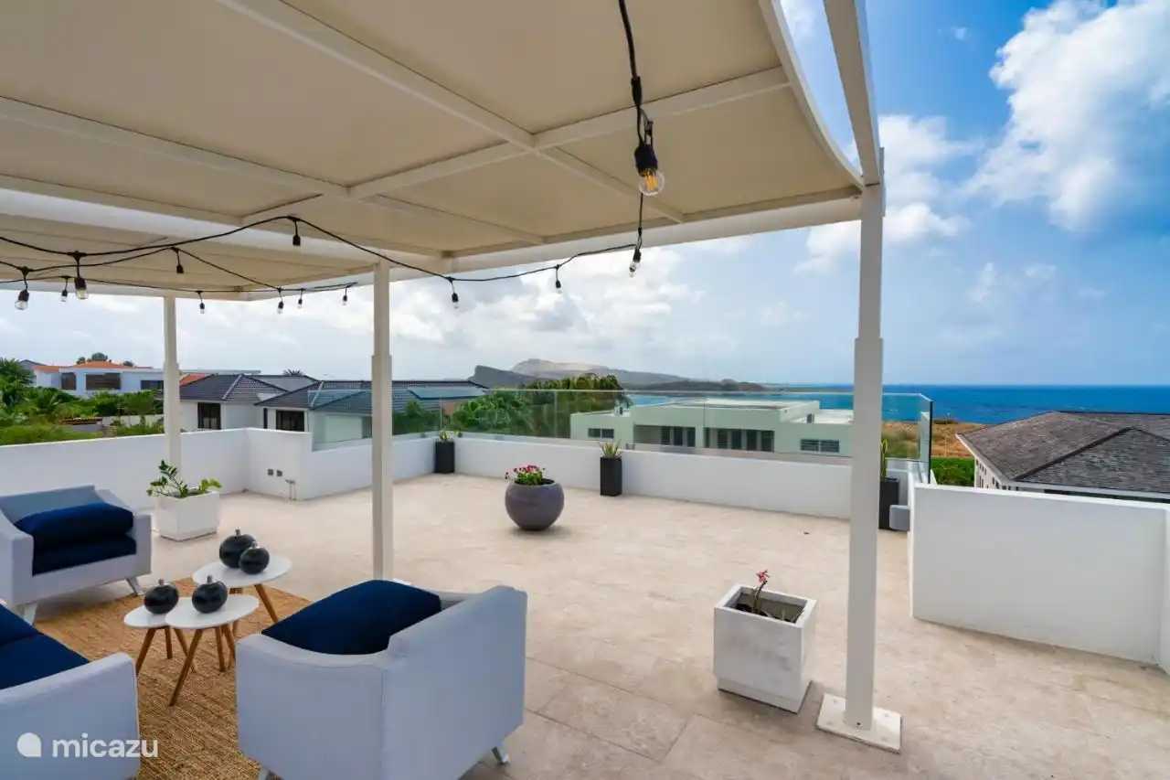 Rooftop terras, met adembenemend zeezicht