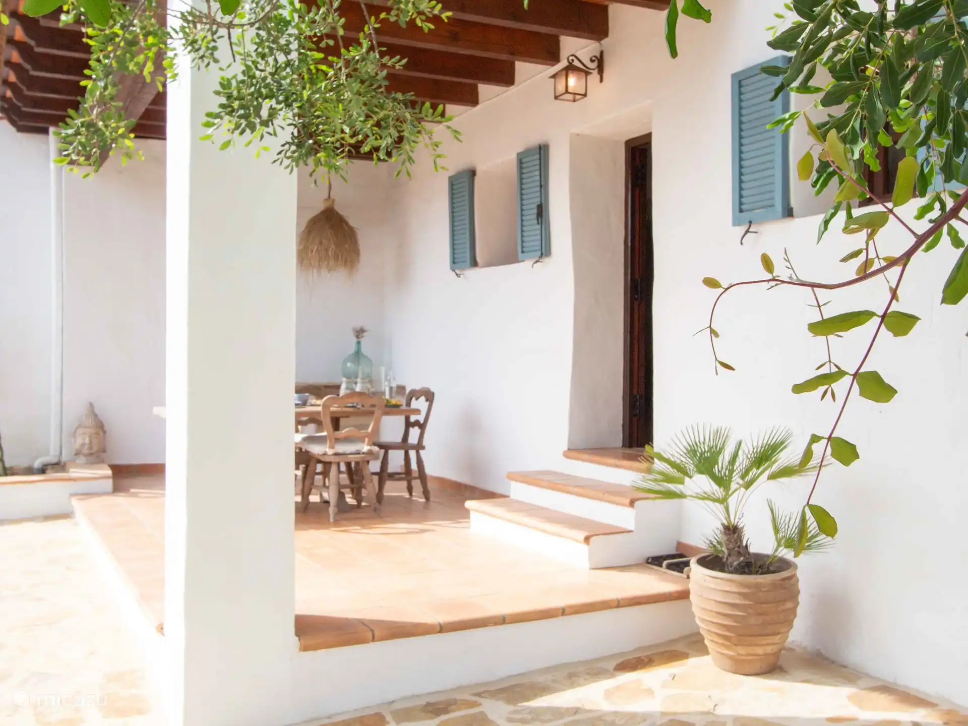 Finca Jabali - Overdekt terras naast de keuken.