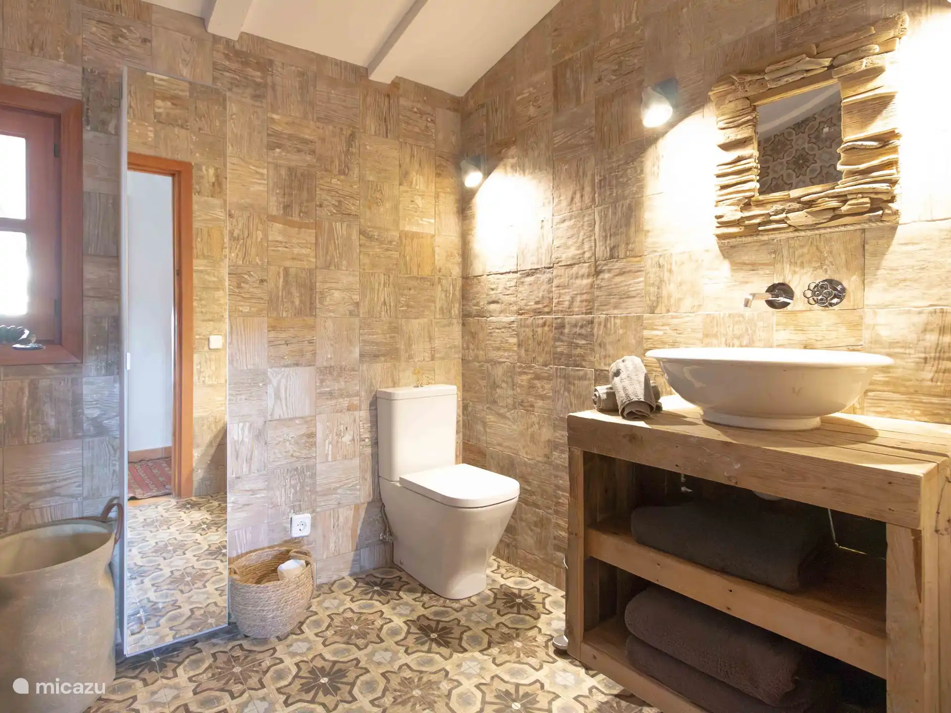 Finca Jabali - Gastenbadkamer.