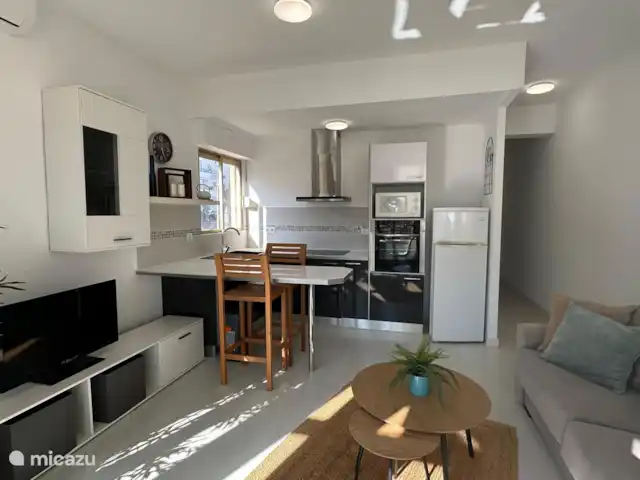 Cala V en España, Costa Blanca, Santa Pola - apartamento Cocina abierta