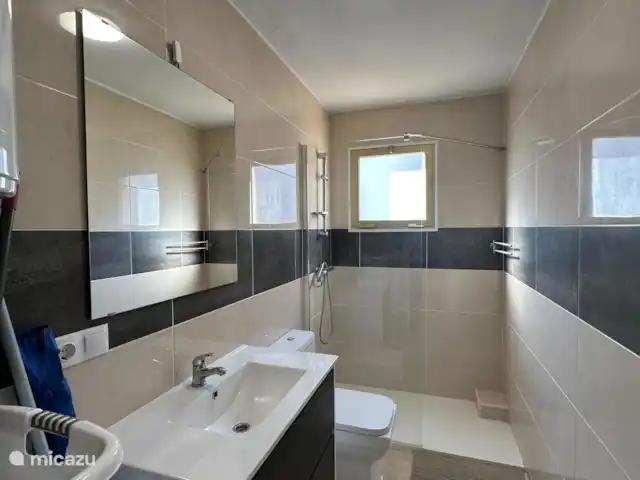 Cala V en España, Costa Blanca, Santa Pola - apartamento baño