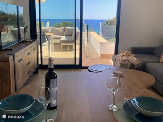 Appartement Plage Vista Torres  | Espagne, Costa Blanca, Villajoyosa - appartement Beach Apartment Vista Torres - Leefruimte met eettafel met toegang tot terras.